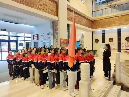 探秘家乡历史 感受千年文明——神木市第八小学学生走进市博物馆参观